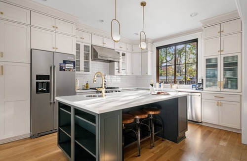 North Charleston Casa | Chateau Edwards: Newly Renovated Near Park Circle