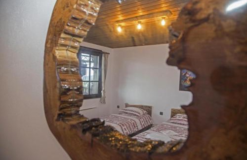 Kozichino Casa | Chateau Erkech Triple Room