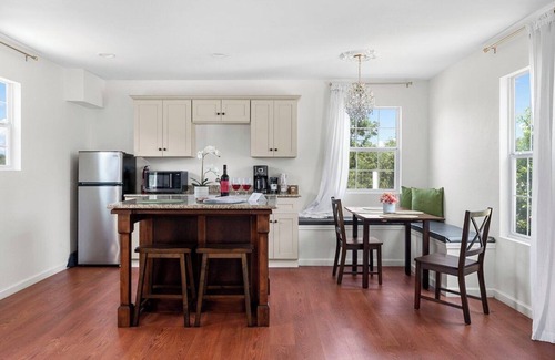 New Braunfels Villa | Chateau-Faverolle, 2 Private Bedrooms & pool