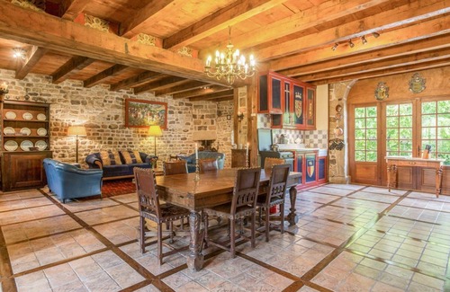 Bourbonne-les-Bains Otro | Chateau Beaucharm - Tres Habitaciones , Capacidad 8