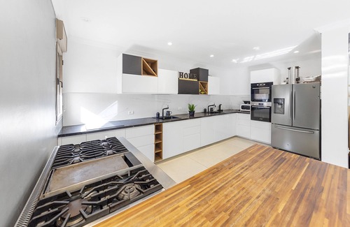 Mateh Yehuda Casa | Chateau Gabriel 6 BR Villa w Heated Pool
