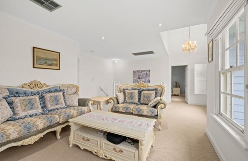 Aldinga Casa | Chateau in the Vines by Wine Coast Holiday Rentals