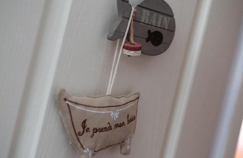 Brevands Casa | Chateau Le Colombier