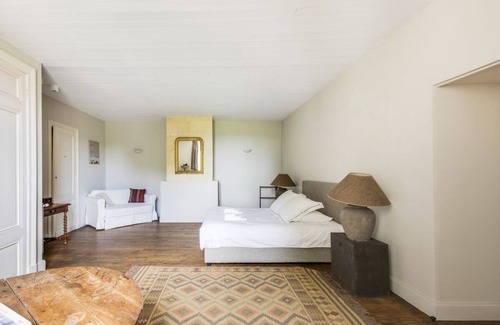 Targon Otro | Chateau Levet - Seis Habitaciones , Capacidad 12