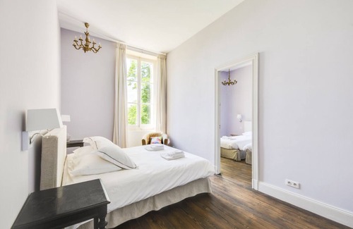 Targon Otro | Chateau Levet - Seis Habitaciones , Capacidad 12