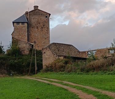Montegut Cama Y Desayuno | Chateau Montegut Logis Rustique des Pyrénées
