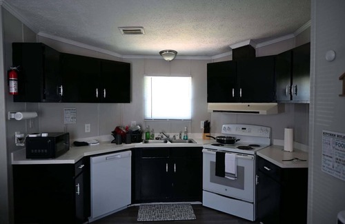 Lithia Springs Casa | Château Nineteen. 2 BR/2 BA house in Lithia Springs with WiFi, AC, coffee bar.