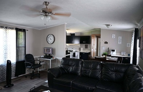Lithia Springs Casa | Château Nineteen. 2 BR/2 BA house in Lithia Springs with WiFi, AC, coffee bar.