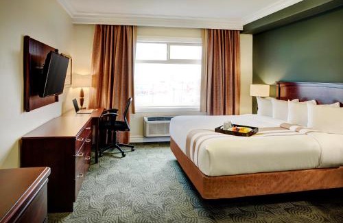 Northwest Edmonton Hotel | Chateau Nova Yellowhead
