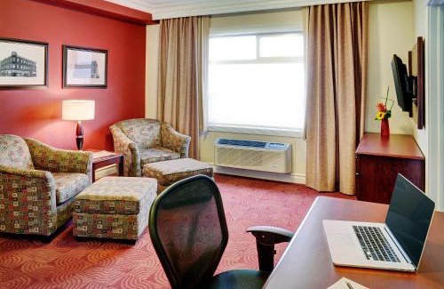 Northwest Edmonton Hotel | Chateau Nova Yellowhead
