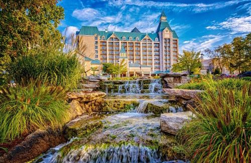 Table Rock Complejo | Chateau on the Lake Resort Spa and Convention Center