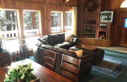 Yosemite West Casa | Chateau Royal East