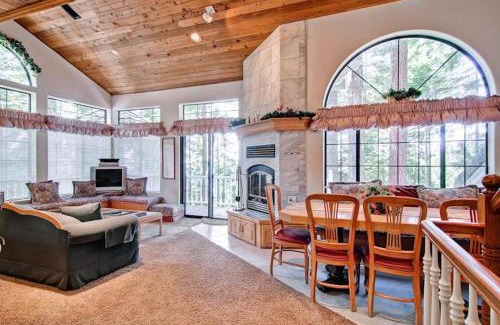 Yosemite West Casa | Chateau Royal West
