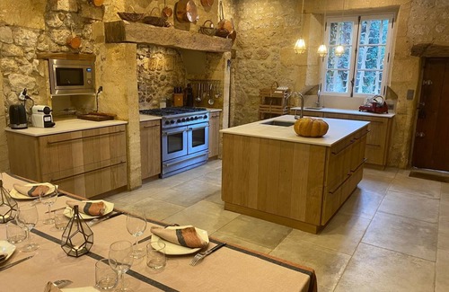 Faux Casa | Château with a Large Pool and magnificient park. Château & independent house.