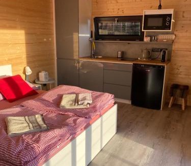 Zdiby Casa | Chatka - A - Vyhlídka nad řekou
