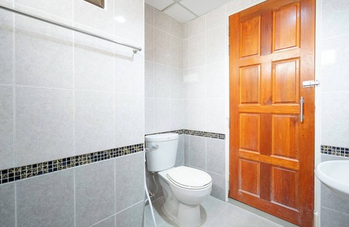 Nai Mueang Hotel | Chatsuree Mansion