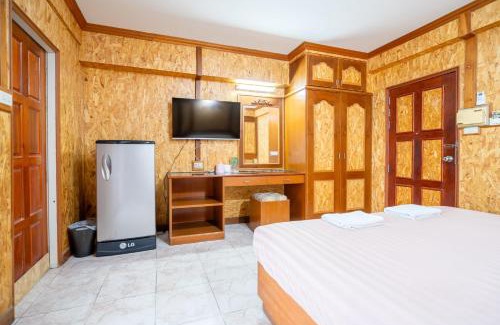 Nai Mueang Hotel | Chatsuree Mansion