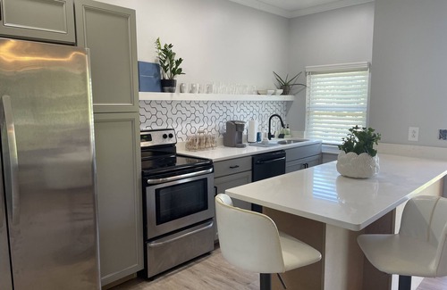 Red Bank Casa | Chattanooga Fully Furnished Housing