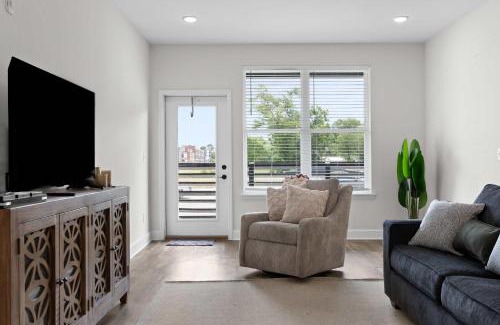 Chattanooga Apartamento | Chattanooga Getaway-Sleek 2BR at the Poplin