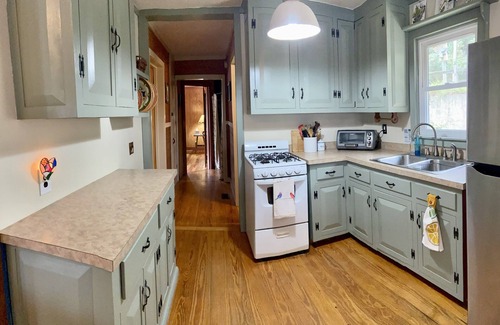 Mountain Rest Casa | Chattooga Lakefront Cabin w/ Hot Tub + Pvt. Dock!