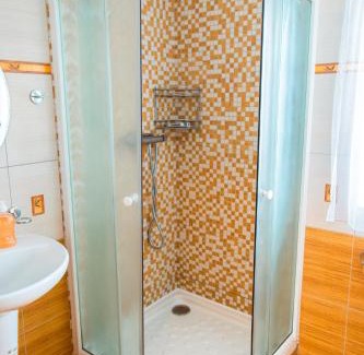Tyn nad Vltavou Apartamento | Chaty Koloděje-žlutý dům