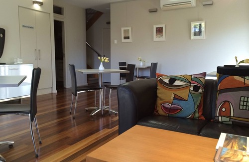 Hamilton Cama Y Desayuno | Chaucer Palms Boutique Bed & Breakfast