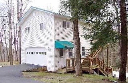 Jamestown Apartamento | Chaut. Lake & Comedy Center Guesthouse