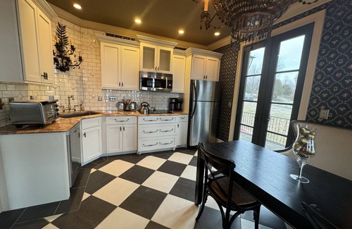 Niobe Apartamento | Chautauqua 2 BR Lakefront Apartment
