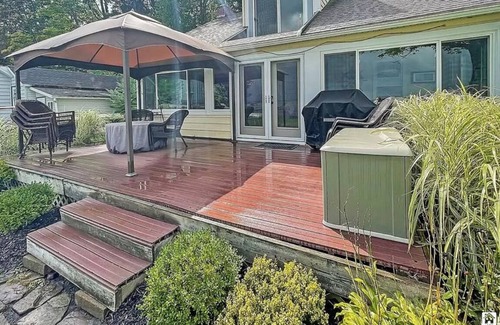 Niets Crest Cabaña | Chautauqua Lakefront Getaway with private dock