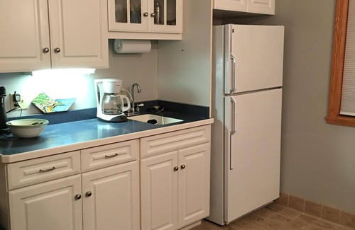 Lakewood Casa | FABULOSA Lakefront Home w / 1st fl bedrm un baño completo-6 noches mín. De junio a agosto
