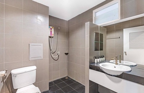Chaweng City Center Hotel | Chaweng terrace