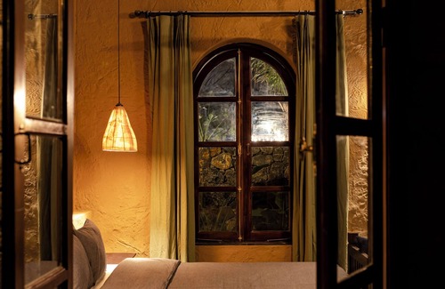 Hoa Lu Hotel | Chay Mountain Retreat Ninh Binh