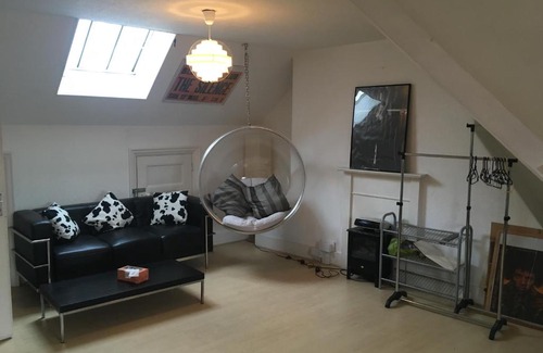 Edgware Apartamento | Cheap basic, no frills flat. Sleeps 6, suitable for construction workers?