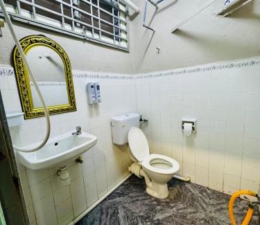 Gelugor Apartamento | Cheap & Cozy 1BR Walk to USM 10 Min Malaysian guest only