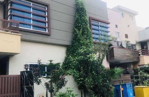 Rawalpindi Casa | Cheap modern design luxury house with free parking