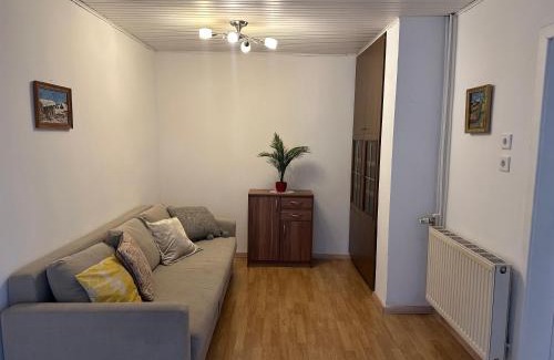 Parndorf Apartamento | Cheap Outlet Center Apartment with Pool