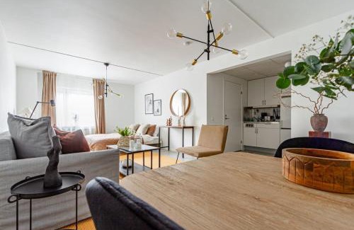 Katarina-Sofia Apartamento | Cheap stay on hip Södermalm - construction work