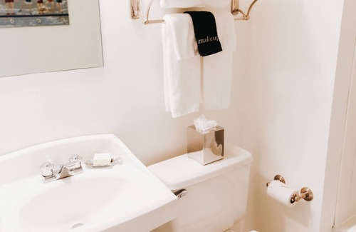 Chebeague Island Hotel | Chebeague Island Inn