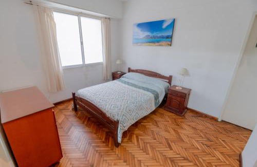 Mar del Plata Apartamento | Check and Home - Sacoa III - 4 Huéspedes Amplio sobre la Peatonal