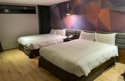 North District Hotel | CHECK inn Taichung Wenxin Zhongqing