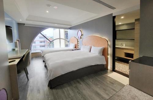 North District Hotel | CHECK inn Taichung Wenxin Zhongqing