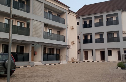 Abuja Apartamento | Checkers Suit and Apartment