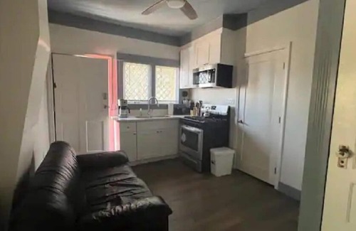 La Sierra Casa | Cheerful 1 bedroom home fast wi-if
