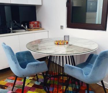 Sector 1 Villa | Cheerful 2 bedroom and lounge town house with free parking