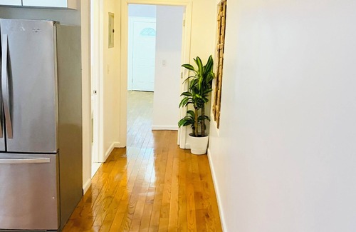 Bushwick Casa | CHEERFUL 2 BEDROOM APT 5 MINS WAlk FROM TRAIN STATION