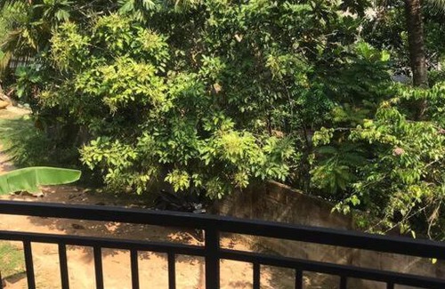 Wanchawala Apartamento | Cheerful 2 Bedroom - entire 1st floor and rooftop for cheap