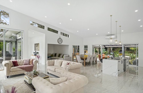 Drury Casa | Cheerful 2 Bedroom Lifestyle in Auckland