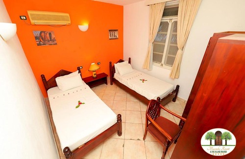 Malindi Apartamento | Cheerful 2-bedroom Villa with a pool at Malindi