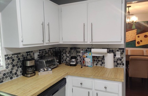 Port Saint Lucie Casa | Cheerful 3-bedroom home with pool