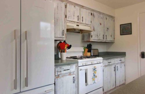 Creswell Casa | Cheerful 3 Bedroom on a Park 10 Miles from Eugene